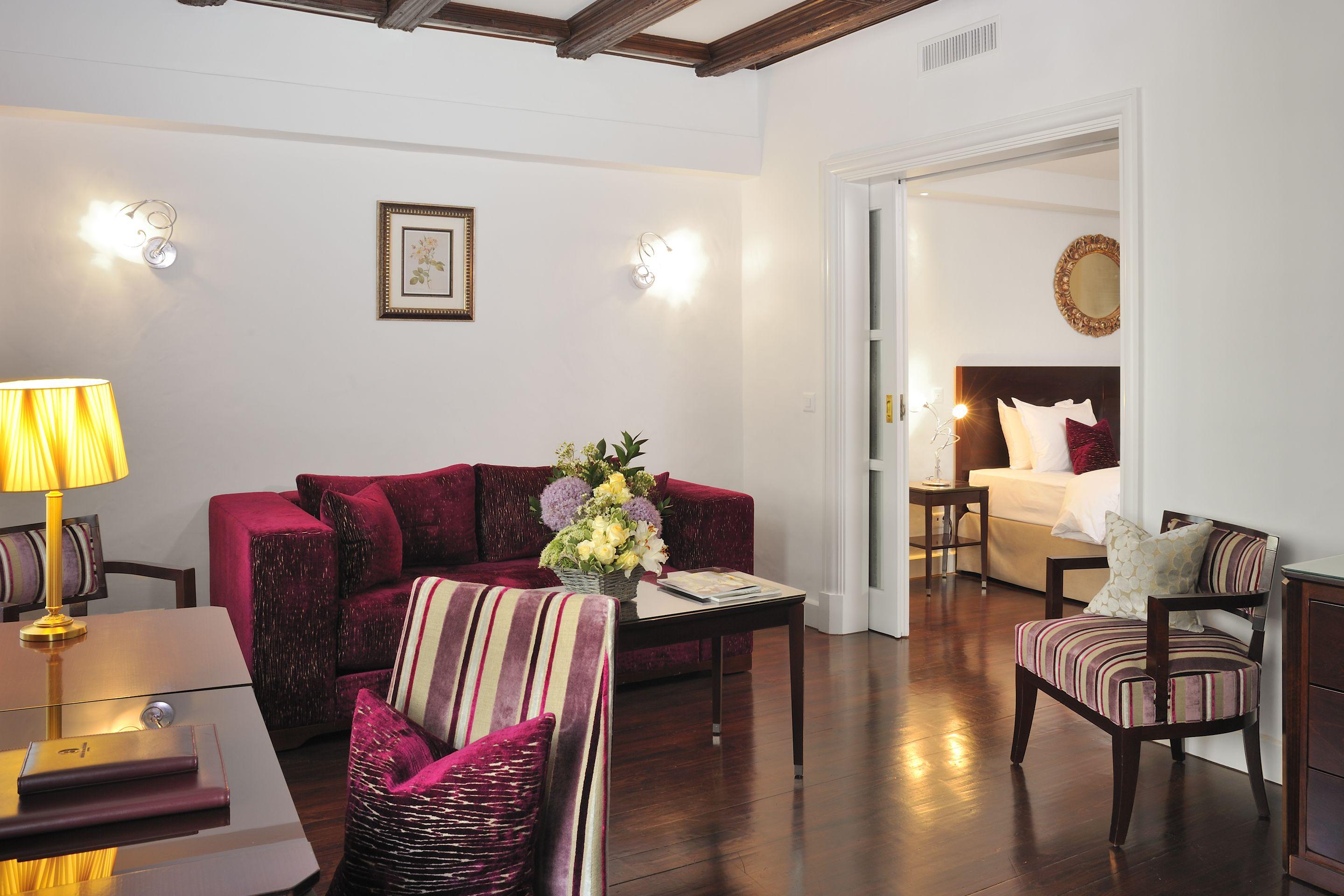 Hotel De La Cigogne 5*