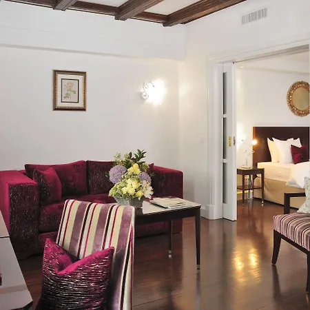 Hotel De La Cigogne 5*