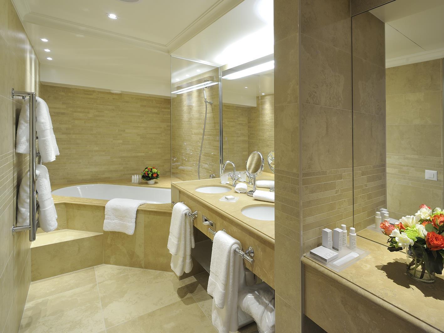 De La Cigogne Hotel 5*